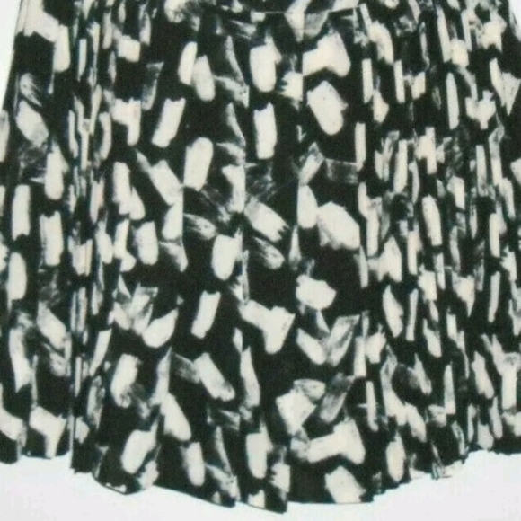 Banana Republic Sz 6 Black & Beige Artsy Skirt - Picture 3 of 8